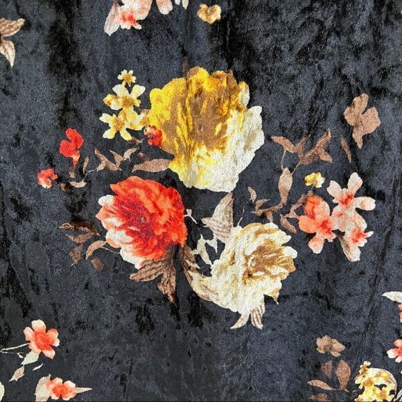 Lularoe Cici Floral Velvet Dress - Size 3XL - Picture 2 of 6